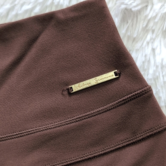 Gymshark x Whitney Simmons Scrunch Cycling Shorts - Brown - Picture 3 of 9